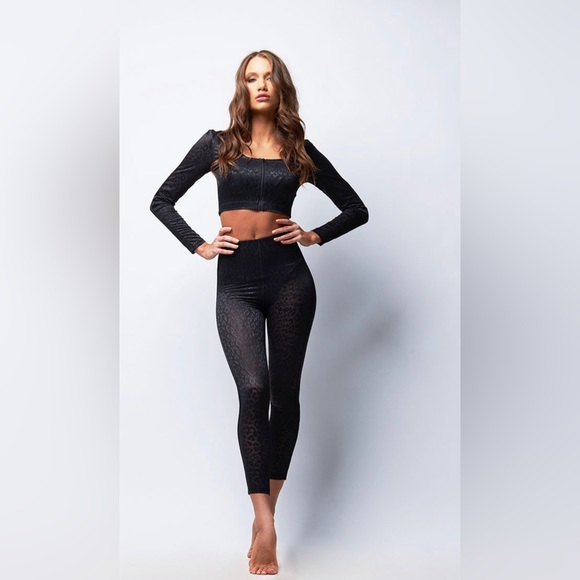 Victoria’s Secret Sheet Leopard Print Bundle - Picture 10 of 12